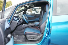 2023款比亚迪海豚