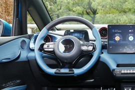 2023款比亚迪海豚