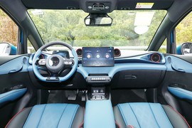 2023款比亚迪海豚