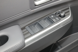 2023款丰田赛那SIENNA