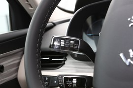 2023款红旗E-QM5