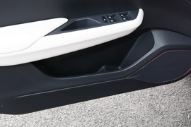 2023款红旗E-QM5