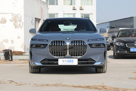 2023款宝马740Li