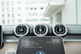 2023款奔驰C