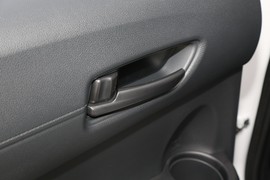 2023款丰田卡罗拉锐放