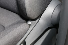 2023款丰田卡罗拉锐放