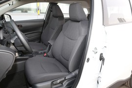 2023款丰田卡罗拉锐放