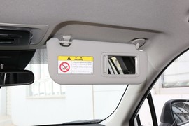 2023款丰田卡罗拉锐放