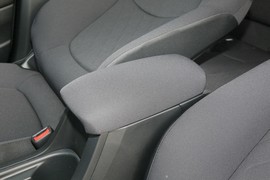 2023款丰田卡罗拉锐放