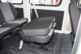 2023款长安凯程睿行EM60