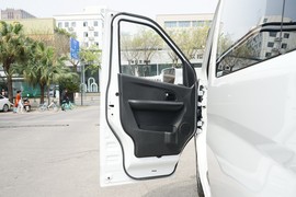 2023款长安凯程睿行EM60