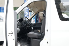 2023款长安凯程睿行EM60