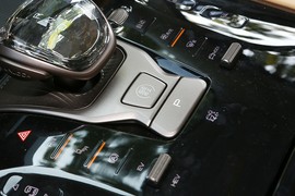 2022款腾势D9