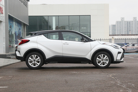 2023款丰田奕泽IZOA