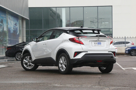 2023款丰田奕泽IZOA