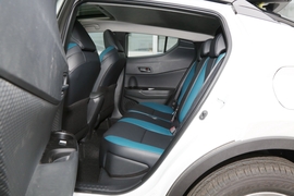 2023款丰田奕泽IZOA