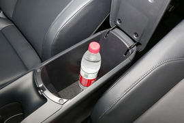 2023款丰田奕泽IZOA