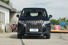 2023款北汽制造王牌M7