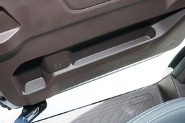 2023款北汽制造王牌M7