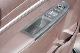 2023款北汽制造王牌M7