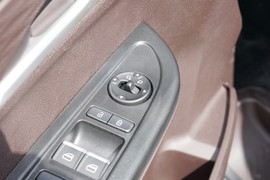 2023款北汽制造王牌M7