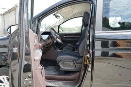 2023款北汽制造王牌M7