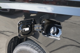 2023款北汽制造王牌M7