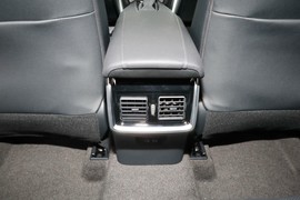 2023款丰田凌放HARRIER