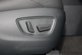 2023款丰田凌放HARRIER