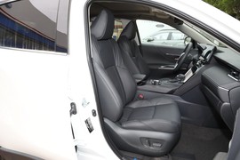 2023款丰田凌放HARRIER