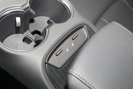 2023款丰田凌放HARRIER