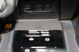 2023款丰田凌放HARRIER