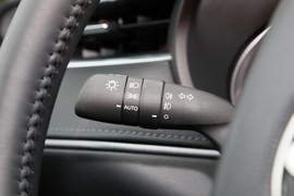 2023款丰田凌放HARRIER