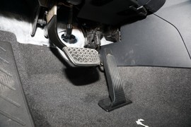 2023款丰田凌放HARRIER