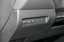 2023款丰田凌放HARRIER