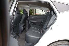 2023款丰田凌放HARRIER