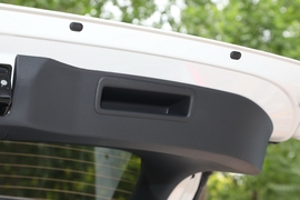 2023款丰田凌放HARRIER