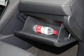 2023款丰田凌放HARRIER