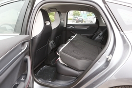 2023款比亚迪驱逐舰05