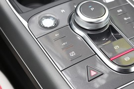 2023款比亚迪驱逐舰05