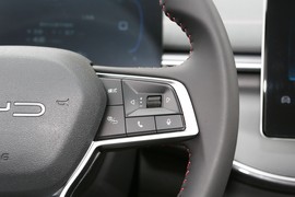 2023款比亚迪驱逐舰05