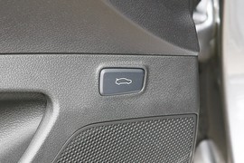 2023款比亚迪驱逐舰05