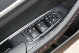 2023款比亚迪驱逐舰05