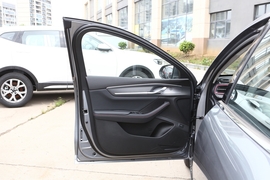 2023款比亚迪驱逐舰05