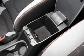 2023款丰田卡罗拉