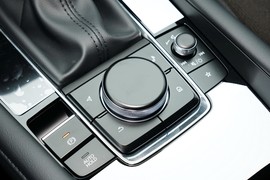 2023款马自达3