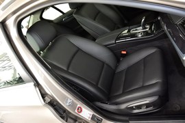 2014款宝马520i典雅型