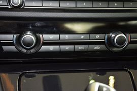 2014款宝马520i典雅型