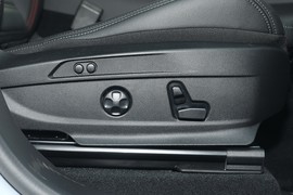 2023款阿尔法·罗密欧Stelvio斯坦维