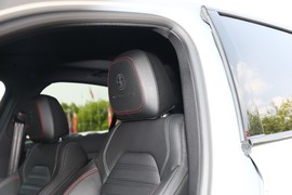 2023款阿尔法·罗密欧Stelvio斯坦维